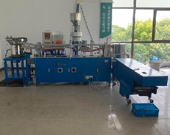 nylock screw machine